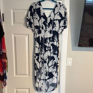 Roxy Women's Navy and White Tropical Midi Dress